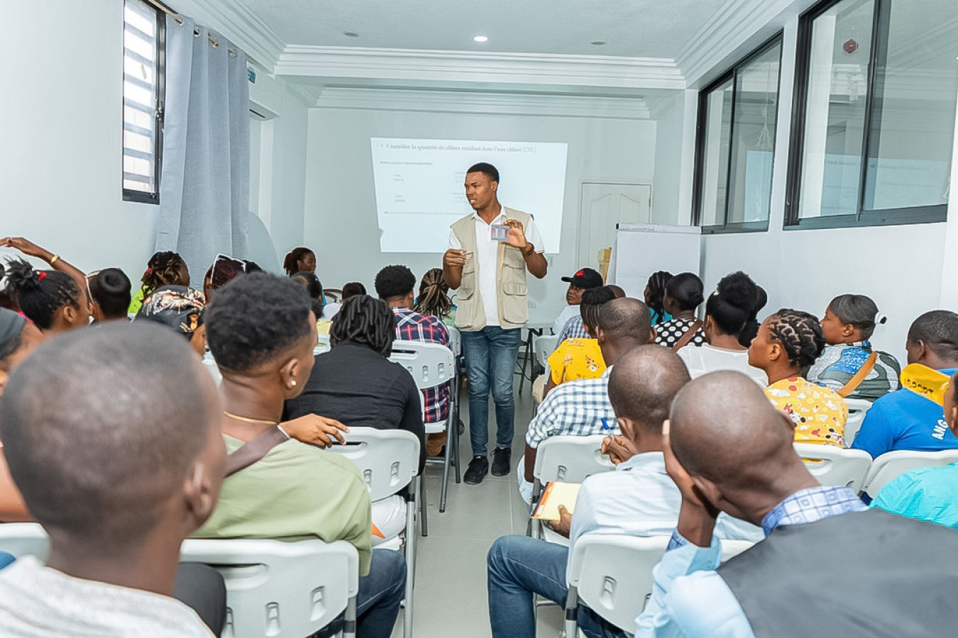 Ce lundi 23 mars 2026, ORRAH en partenariat avec UNICEF et en collaboration avec la DINEPA, continue avec la série de formation sur la chloration de l’eau et au contrôle du chlore résiduel libre, communication et promotion à l’hygiène au profit de 530 jeunes vivant...